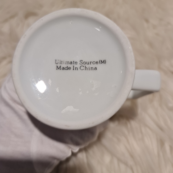 Vintage 1996 Coca-Cola Mug Santa and Train "Seasons Greetings" - Picture 6 of 7